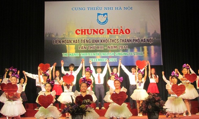 Liên hoan hát tiếng Anh khối trung học cơ sở Hà Nội
